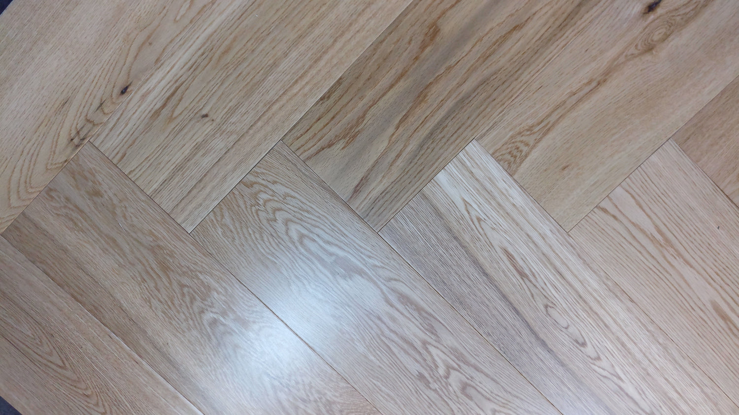 Natural Oak Herringbone (Engineered)