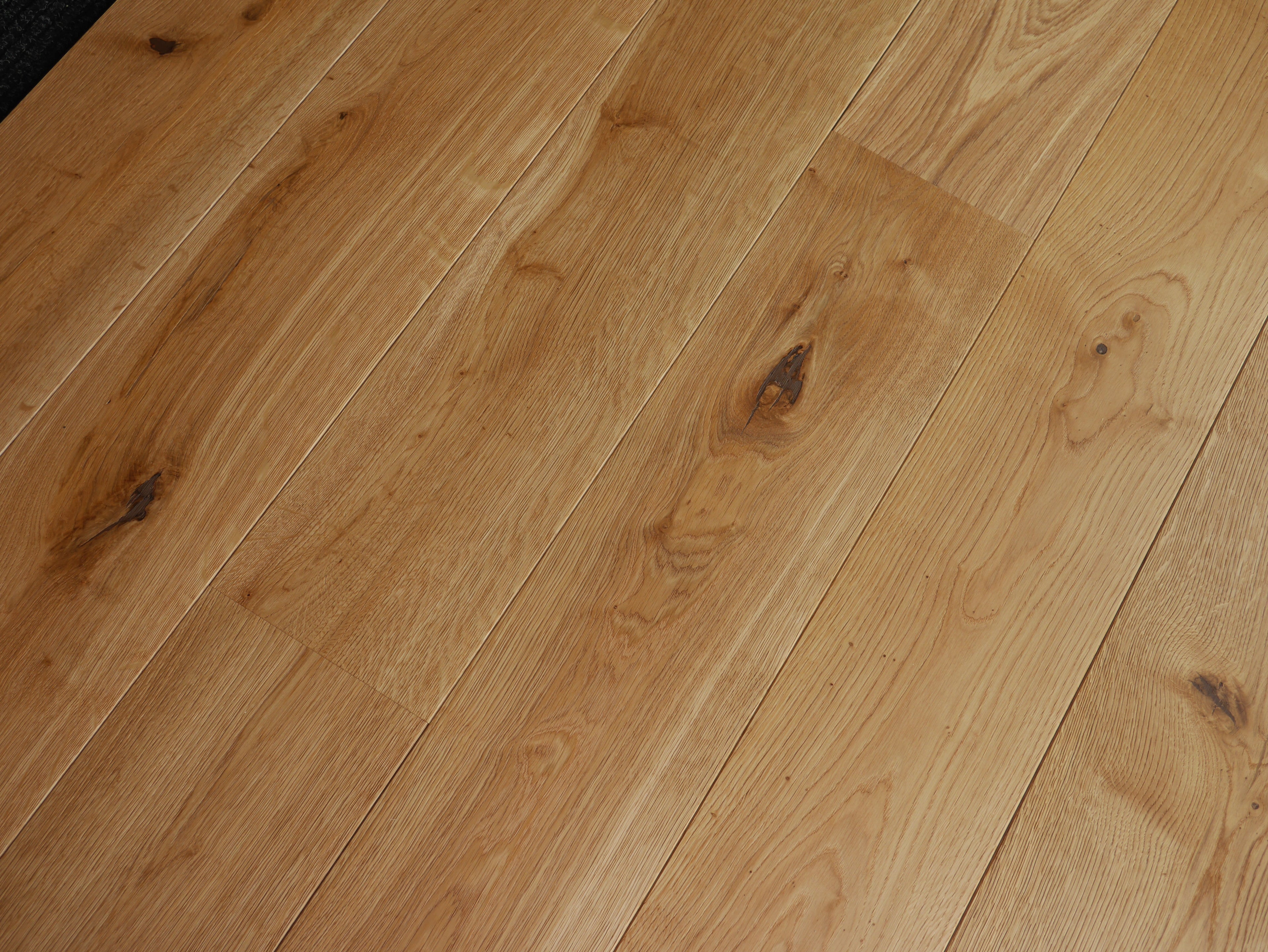 Rustic Oak Natural Brushed (Engineered)