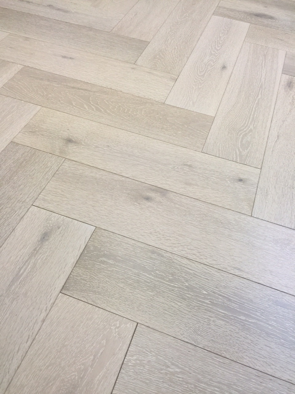 White Washed Herringbone (Engineered)