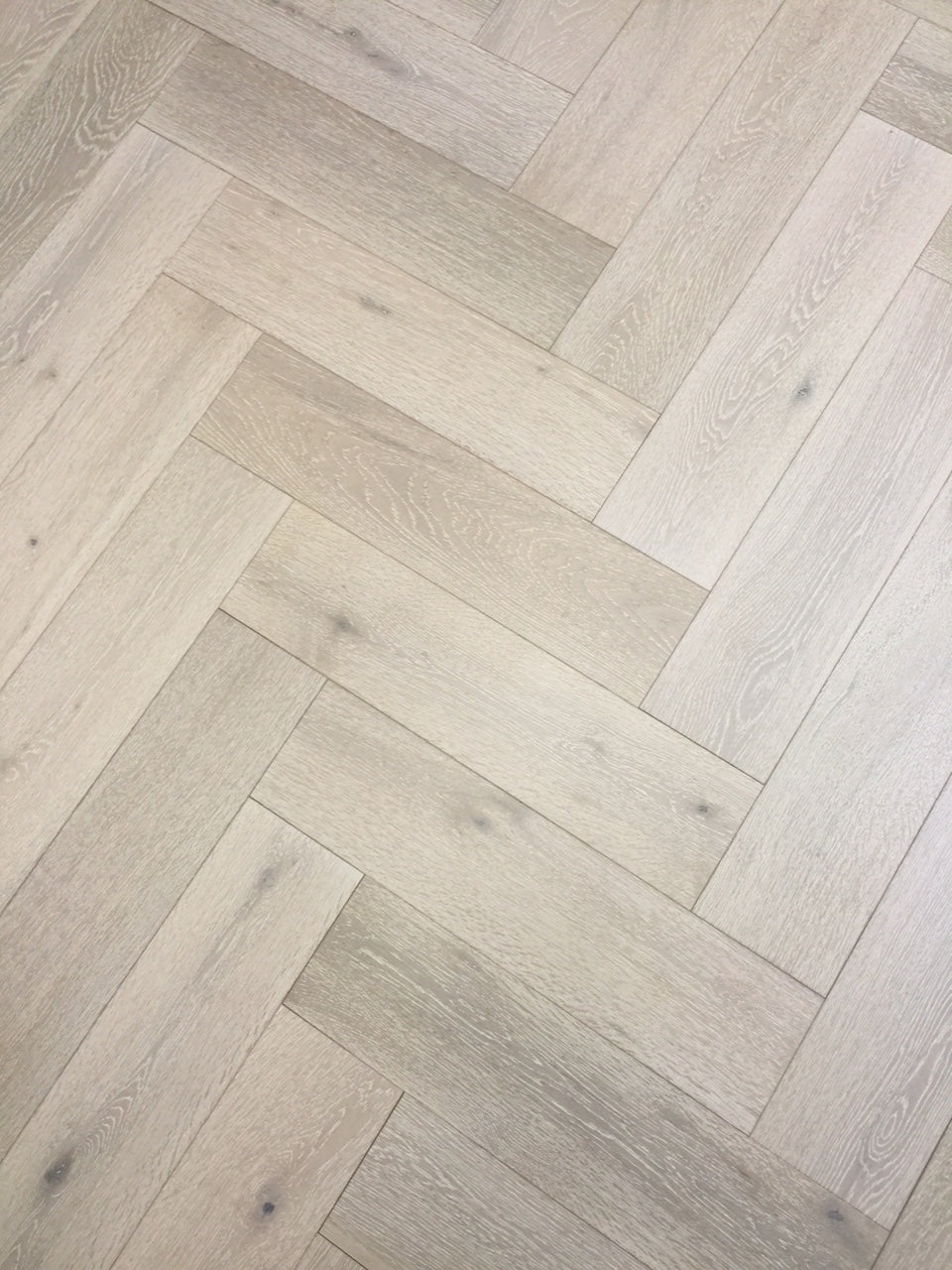 White Washed Herringbone (Engineered)