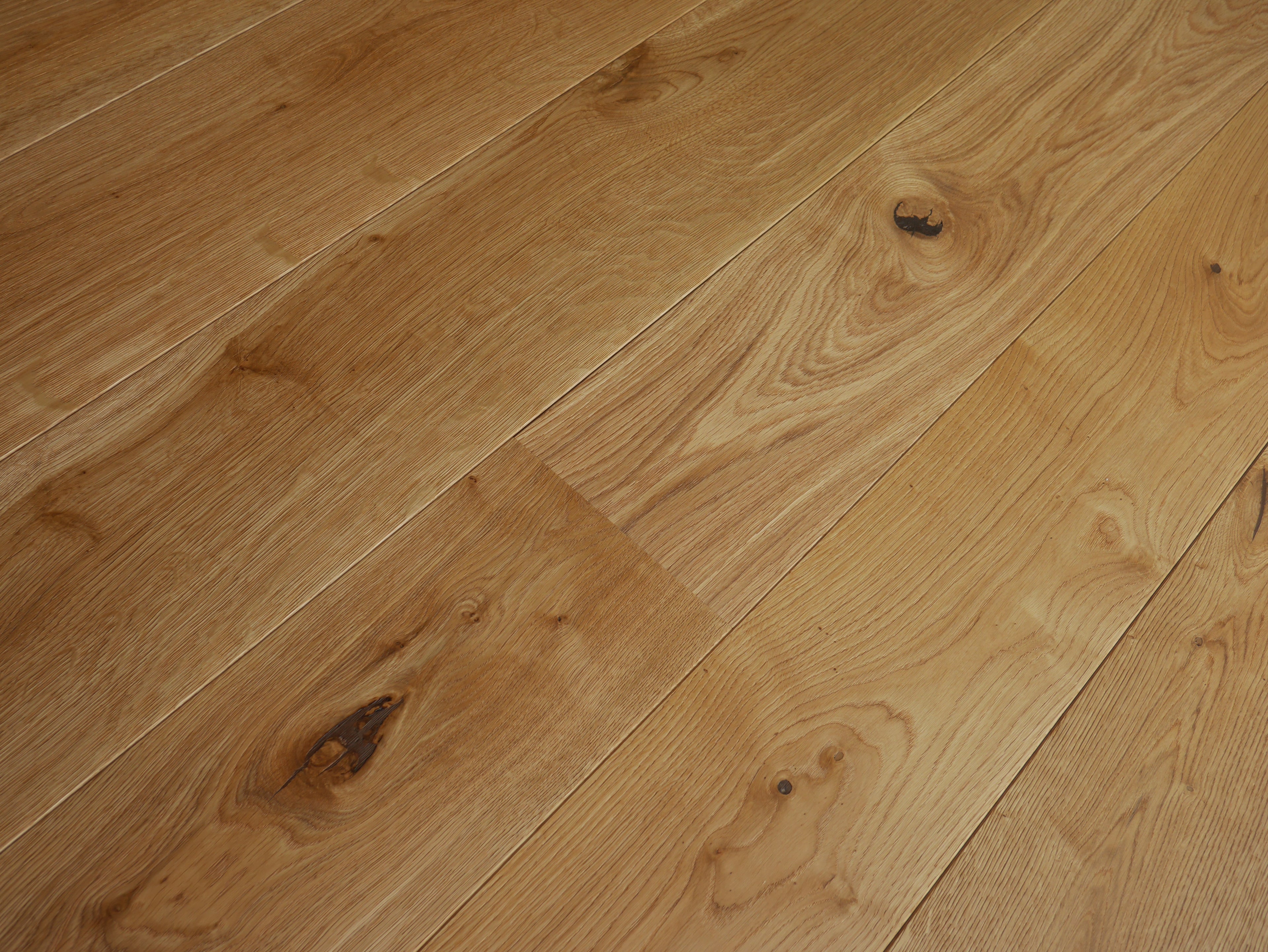 Rustic Oak Natural Brushed (Engineered)